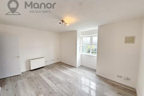 1 bedroom flat for sale, Conifer Court, Bluebell Way, Ilford, IG1 2GZ