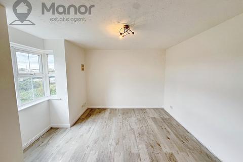 1 bedroom flat for sale, Conifer Court, Bluebell Way, Ilford, IG1 2GZ