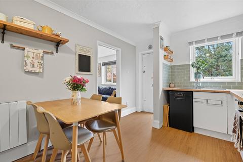 37 Weaverdale, Shoeburyness, Southend-on-sea, SS3 8XL