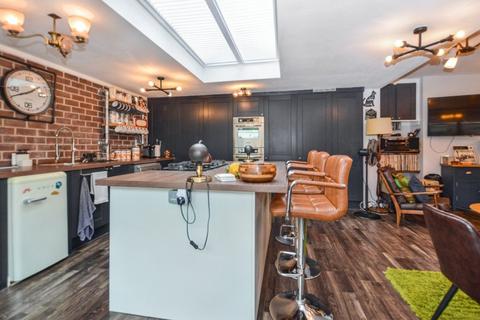 3 bedroom semi-detached house for sale, Sugar Lane, Wakefield, West Yorkshire