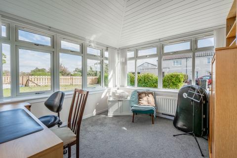 77 Burghlee Crescent, Loanhead, EH20 9BL