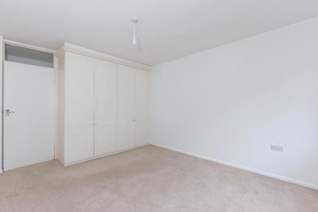 Wellingtonia Court 5.jpg