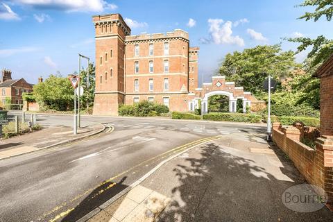 5, The Keep Cardwells Keep, Guildford, GU2 9PE