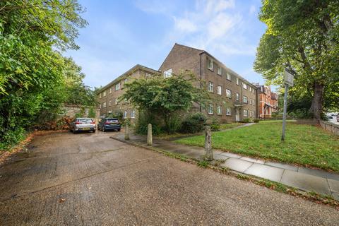 3 bedroom apartment for sale, Chatsworth Road, NW2