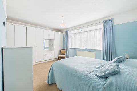 2 bedroom detached bungalow for sale, Woodford Crescent, Pinner HA5