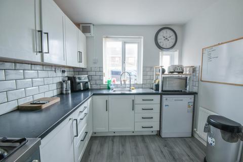 4 bedroom semi-detached house for sale, Durham Road, Stanley DH9