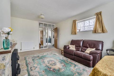 2 Burnards Close, Colyton, EX24 6PH