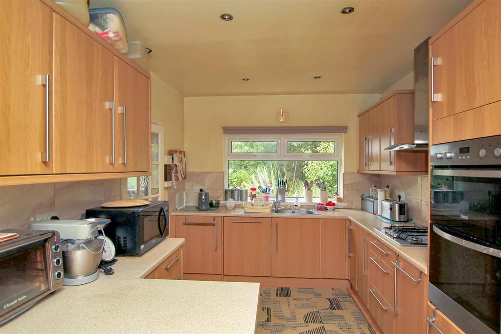 Kitchen.JPG