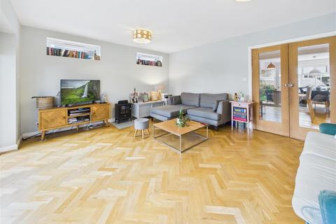 undefined, Burwood Close, Hersham, Walton-On-Thames