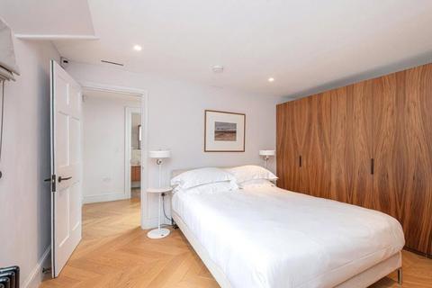 undefined, Weymouth Mews, London W1G