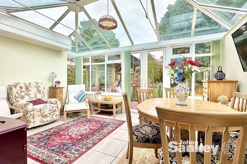 3 bedroom detached bungalow for sale, Waterson Close, Mansfield, NG18