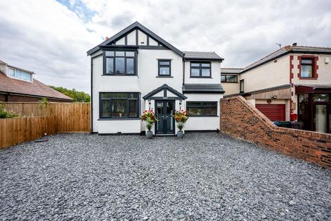 4 bedroom detached house for sale, Southport Road, Southport PR8