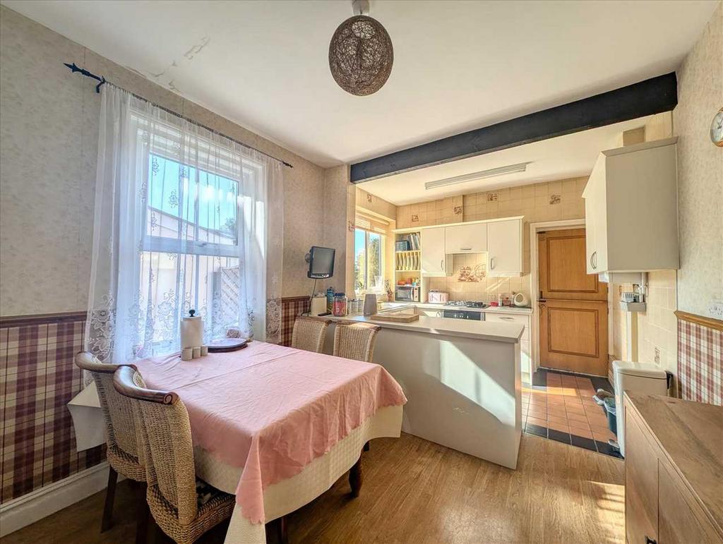 Kitchen/Breakfast
