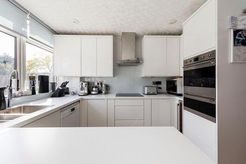 undefined, Oakwood Hill, Loughton, IG10