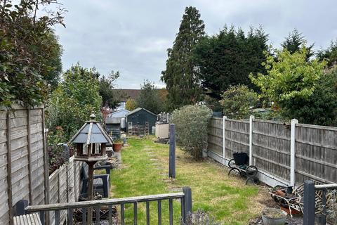 undefined, Oakwood Hill, Loughton, IG10