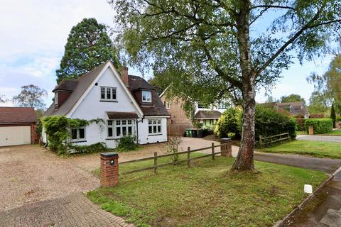 undefined, Holywell Close, Studham , Dunstable, LU6