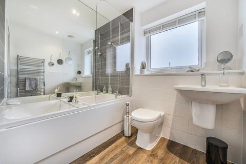 undefined, Exford Avenue, Southampton SO18