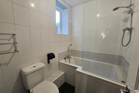 undefined, Ash Road, Aldershot