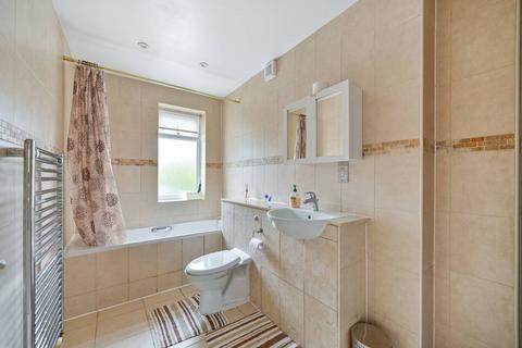 18 Cherry Avenue, Slough, SL3 7BT