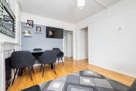 undefined, Errol Gardens, New Malden KT3