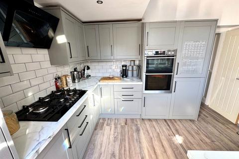 3 bedroom semi-detached house for sale, Barlow Fold Road, Stockport SK5