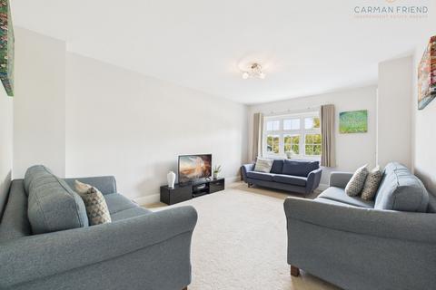 undefined, Duke Grove, Saighton, CH3