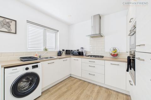 undefined, Duke Grove, Saighton, CH3