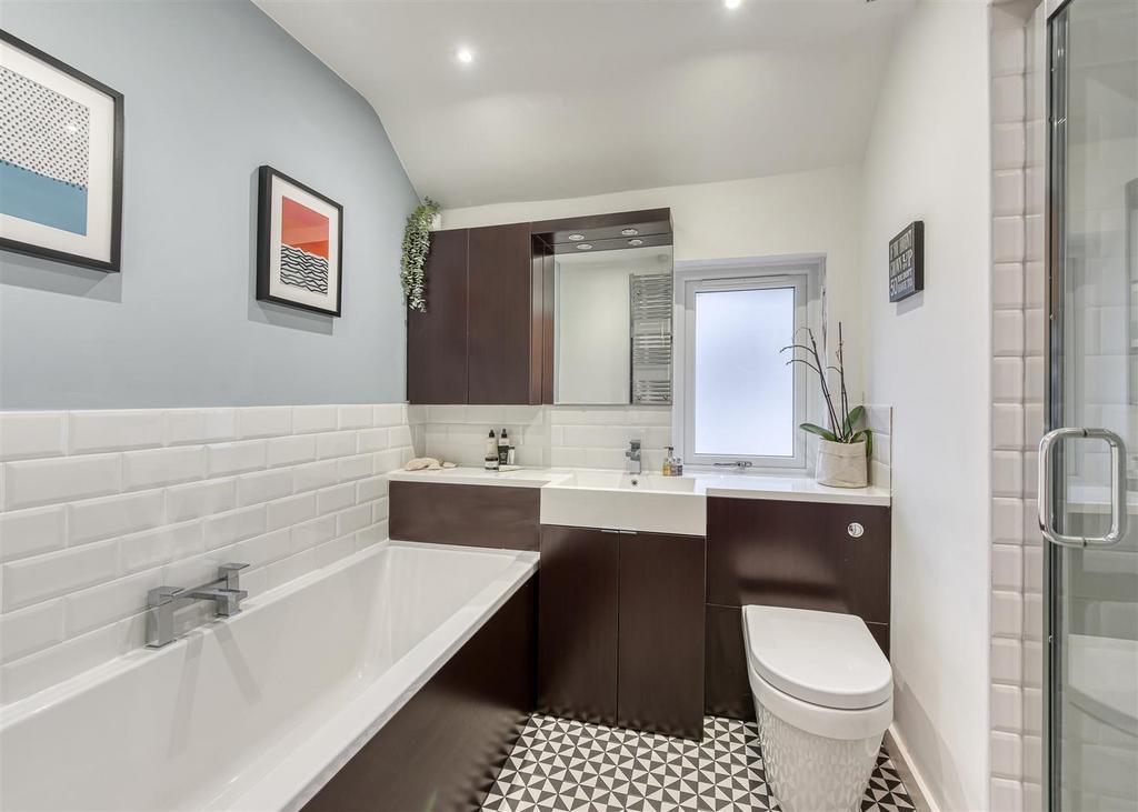 Hilltop-bathroom.jpg