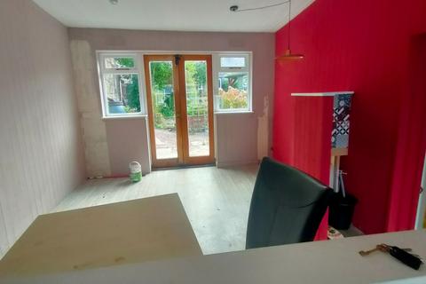 2 bedroom terraced house for sale, High Street, Wrexham LL11