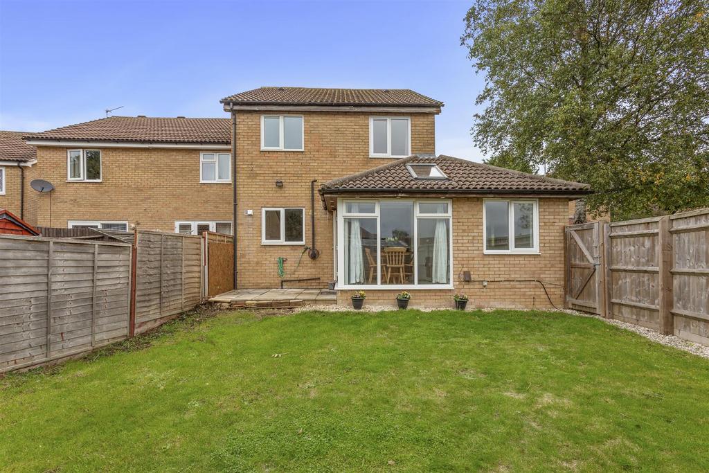 66 Lansdowne Way, HP11 1 TN-10.jpg