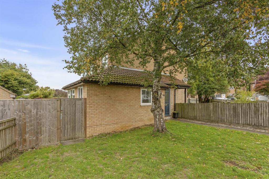 66 Lansdowne Way, HP11 1 TN-12.jpg