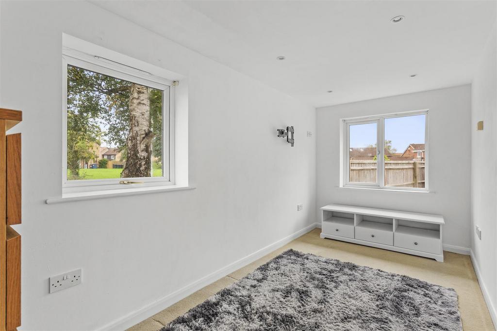 66 Lansdowne Way, HP11 1 TN-8.jpg