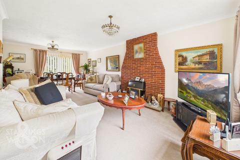undefined, Orchids Close, Bungay