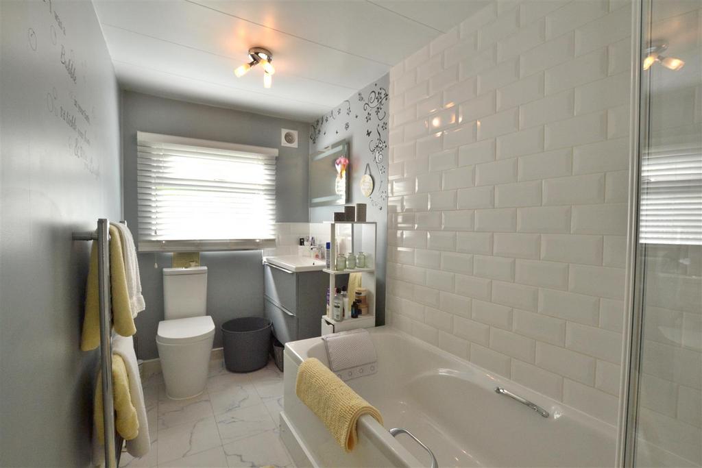 Bathroom.JPG