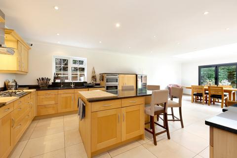 5 bedroom detached house for sale, The Avenue, Farnham Common, Buckinghamshire, SL2
