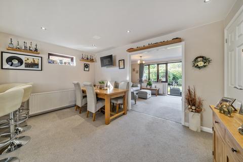 4 bedroom detached house for sale, Newton Road, Farnborough, Hampshire, GU14