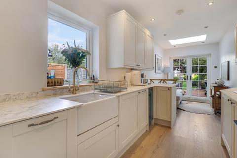 5 Cherry Orchard Road, West Molesey, KT8 1QZ