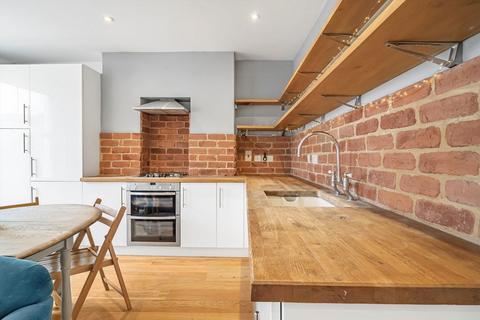 1 bedroom flat for sale, Battersea Park Road, Battersea SW11