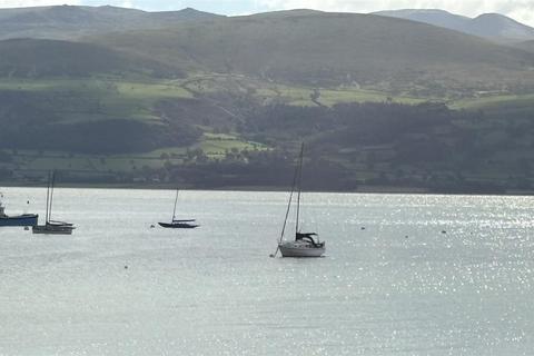 undefined, West End, Beaumaris