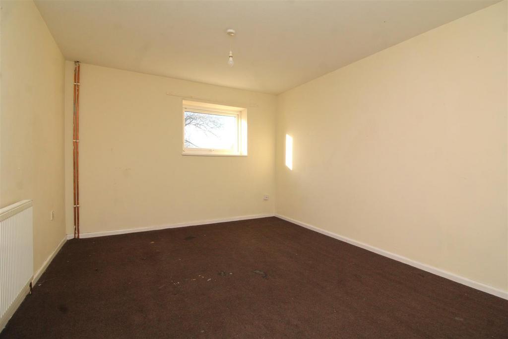 Bedroom 1.JPG