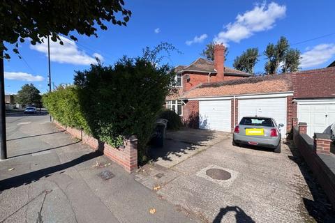 3 bedroom semi-detached house for sale, Allesley Old Road, Allesley, Coventry, CV5 8GG