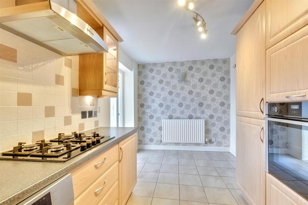 Kitchen 4.jpeg