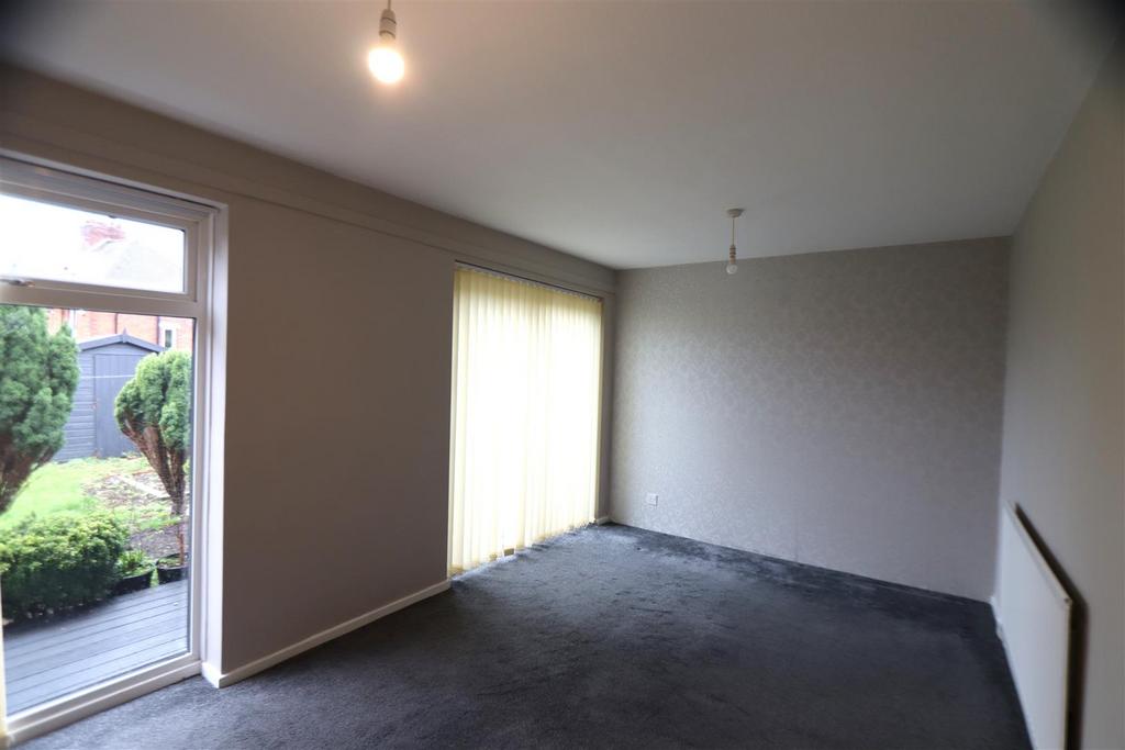 Dining room.JPG