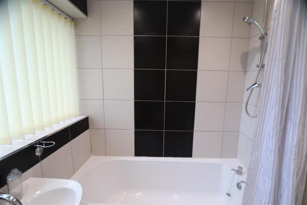 Bathroom.JPG