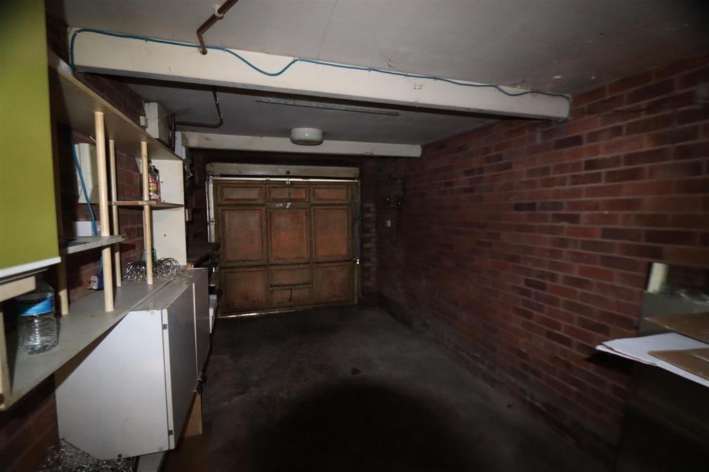 Garage.JPG