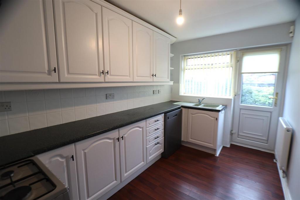 Kitchen..JPG