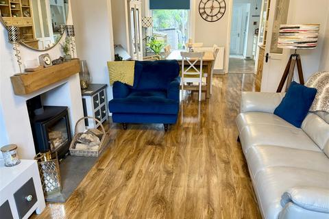 undefined, The Crescent, Eastleigh