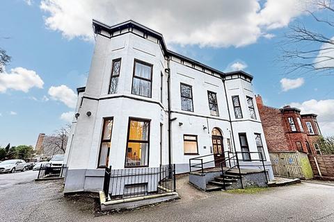 Half Edge Lane, Eccles, M30