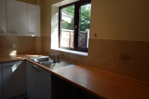 2 bedroom semi-detached house to rent, The Heathers, Clayton-le-Woods PR5