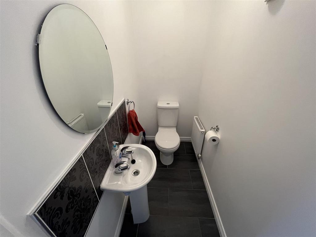 Cloakroom/WC